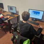 les-ados-apprennent-a-programmer-pour-concevoir-leur-propre-jeu-video-en-maitrisant-toutes-les-etapes-de-creation-photo-progres-benoit-darcq-1675533062